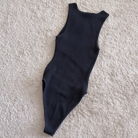 New Zara Ribbed Stretch Knit Cutout Front Bodysuit Black Size M/L - Picture 12 of 12